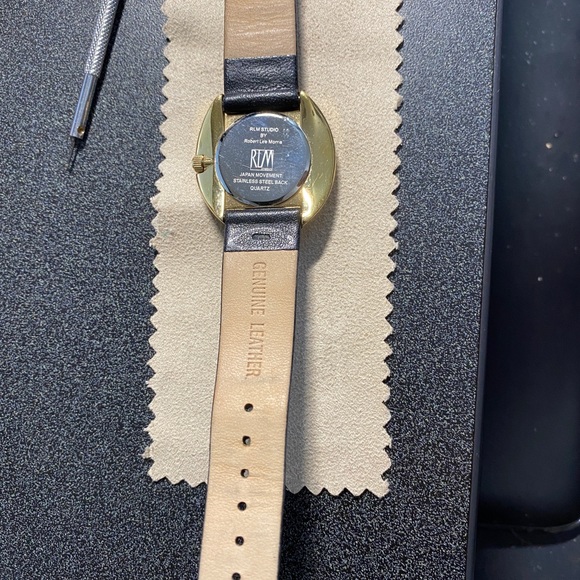 Vintage Robert Lee Morris Saucer Gold Watch - Picture 7 of 9